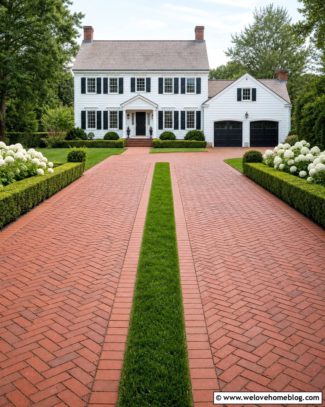 Brick Paver Driveway With Grass Median - 20 Pavers And Grass Driveway Ideas