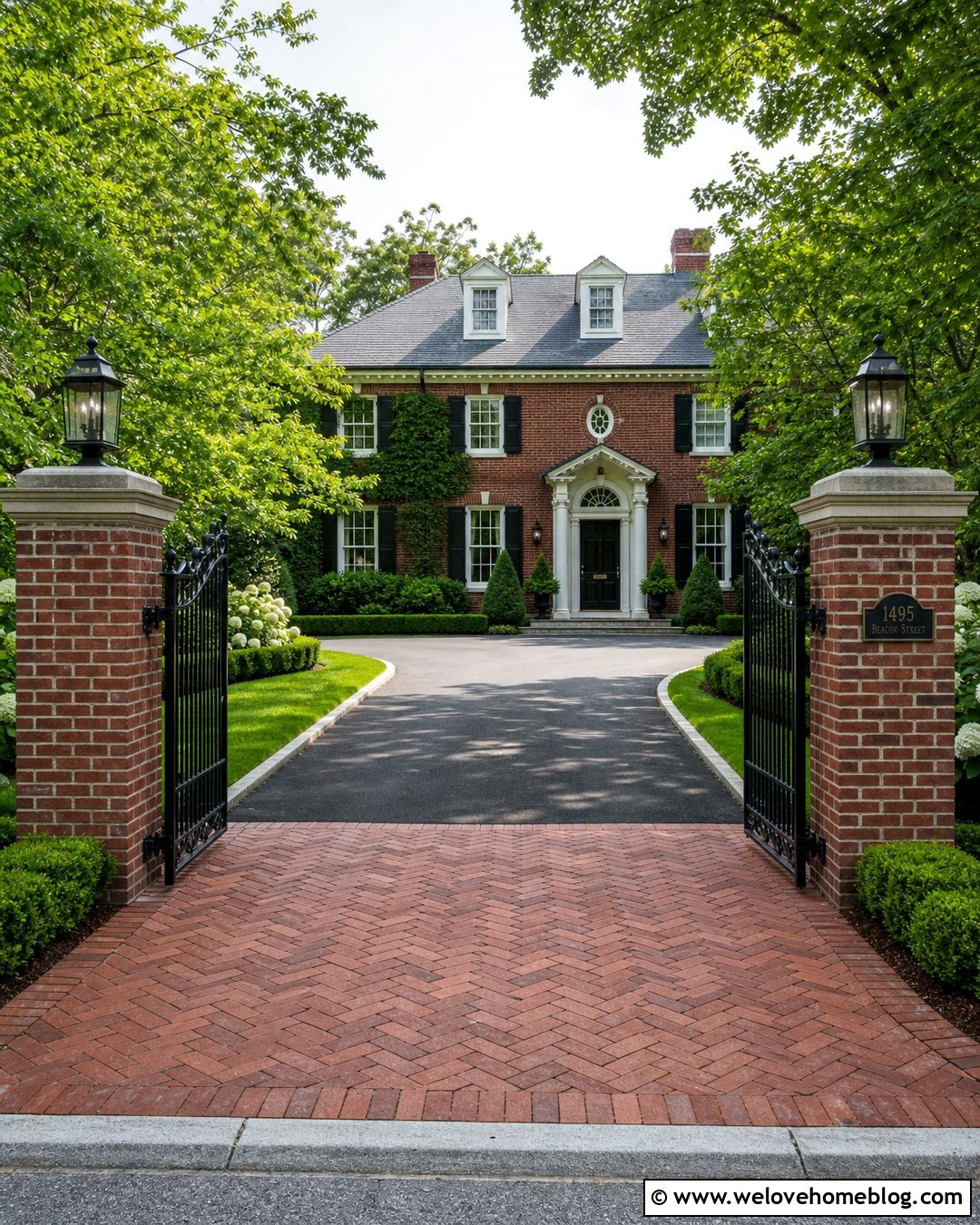 Brick Pillar Driveway Entrance With Iron Gate - 20 Stylish Driveway Entrance Design Ideas