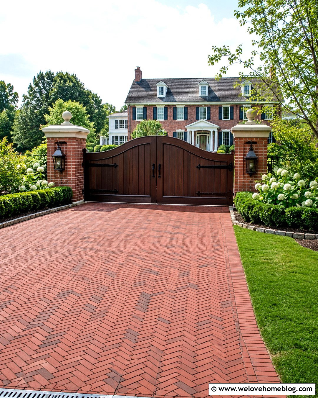Brown Wooden Arched Double Driveway Gate - 20 Brown Wooden Driveway Gate Ideas