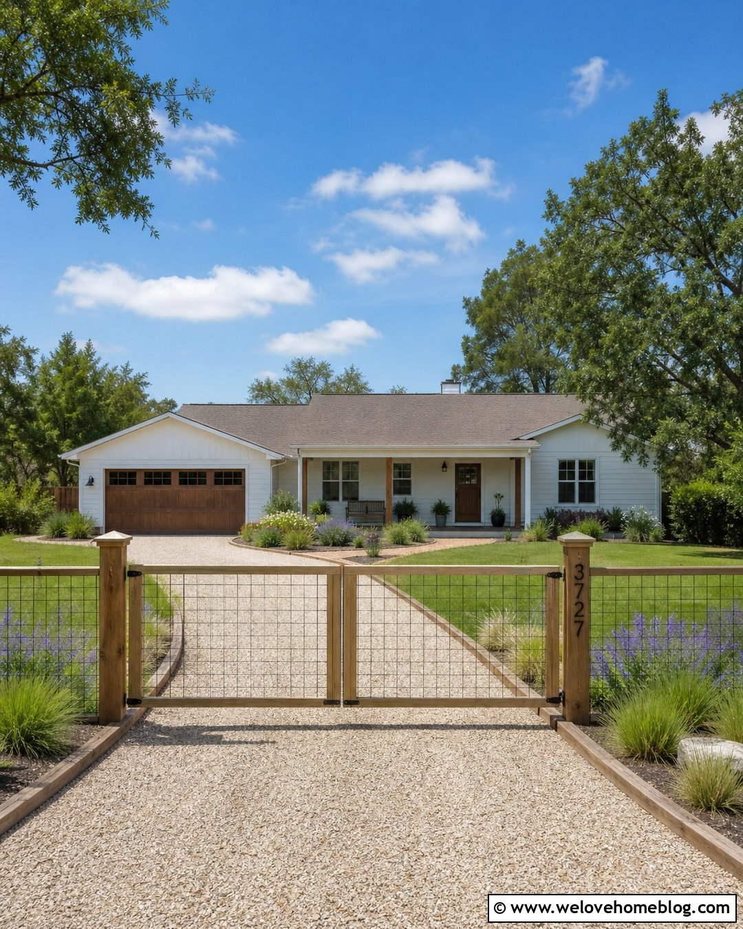 Budget Driveway Fence - 25 Driveway Fencing Ideas