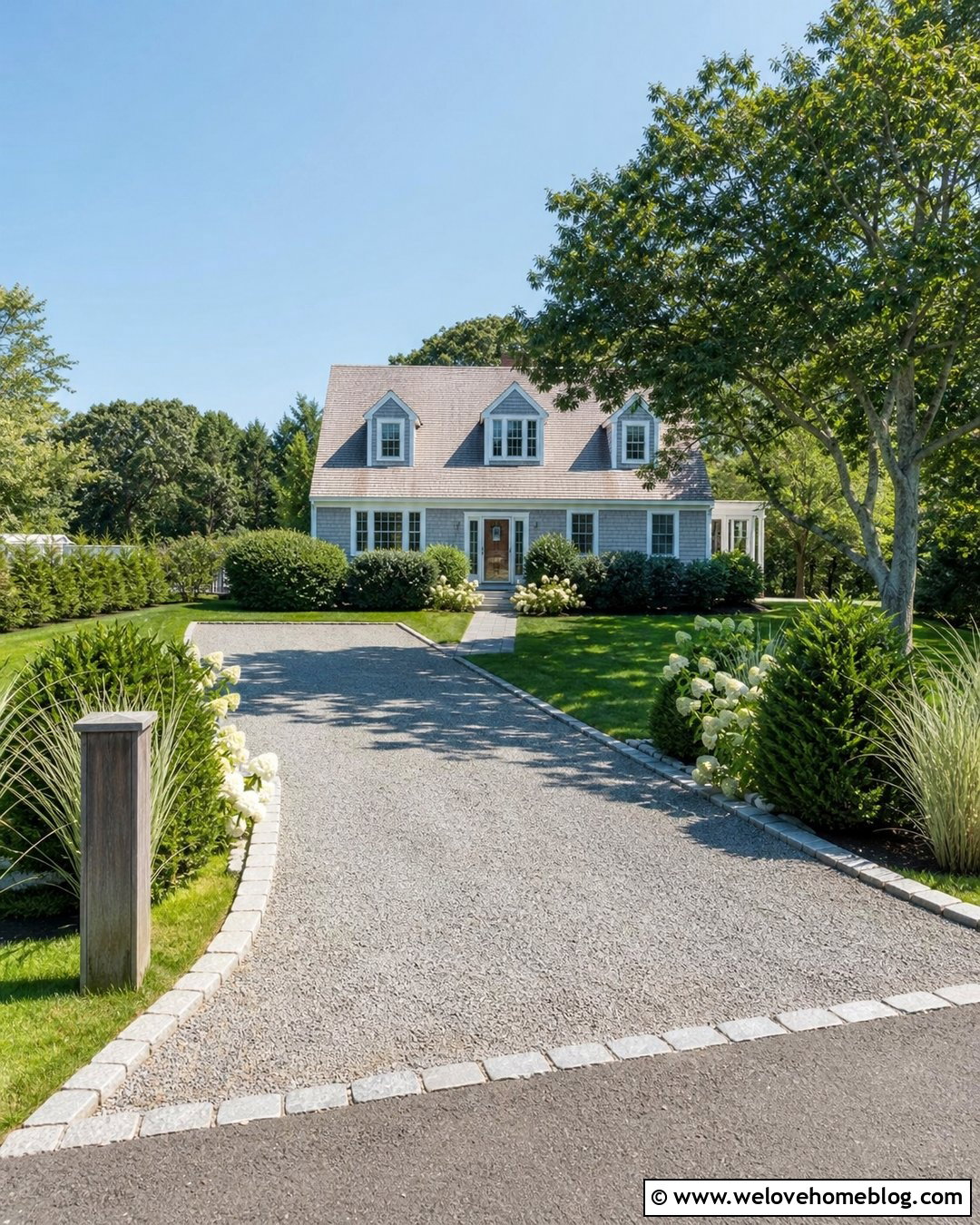 Cape Cod Driveway With Pea Gravel - 35 House Driveway Ideas
