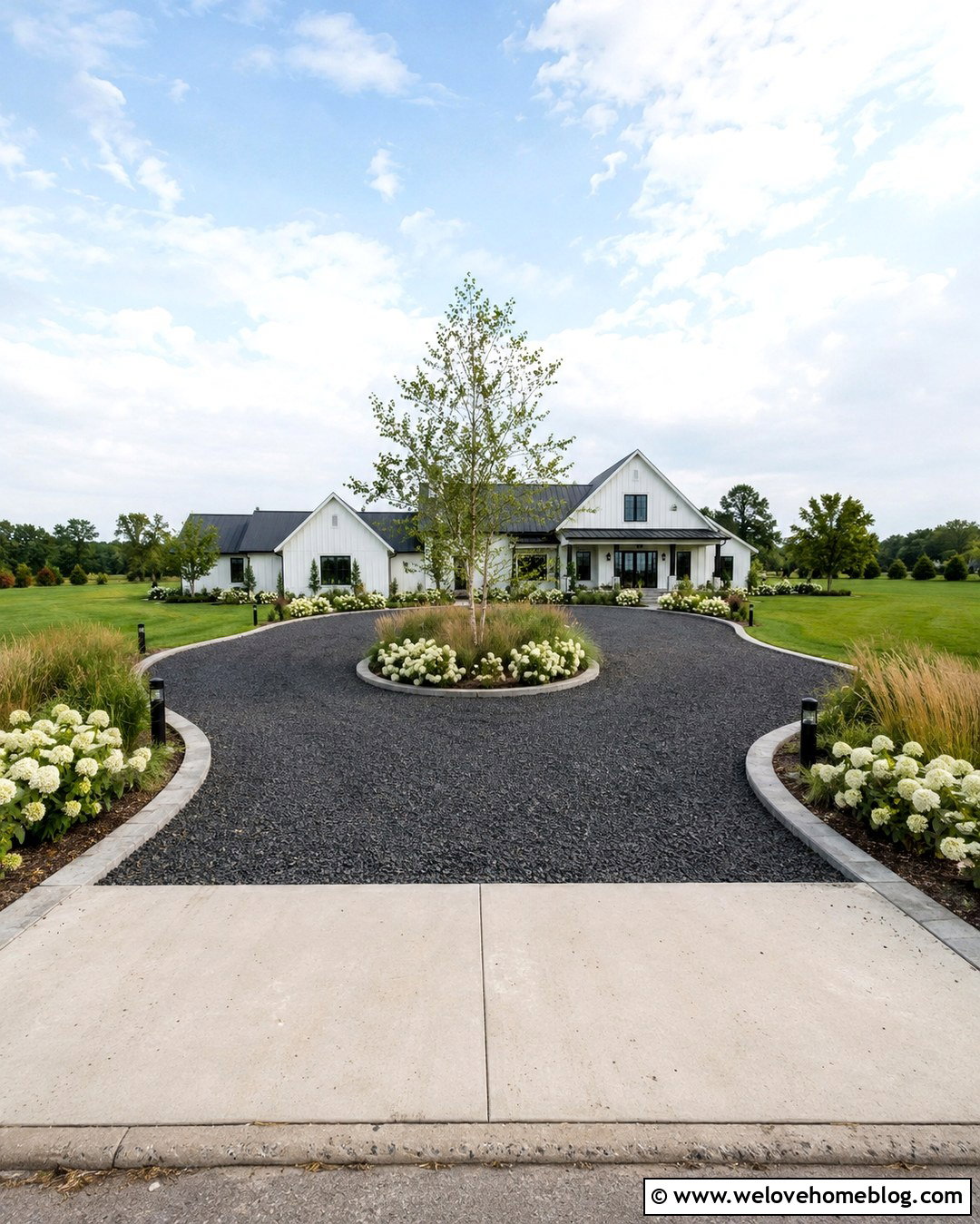 Circular Black Gravel Driveway With Concrete Curb - 20 Circular Gravel Driveway Ideas
