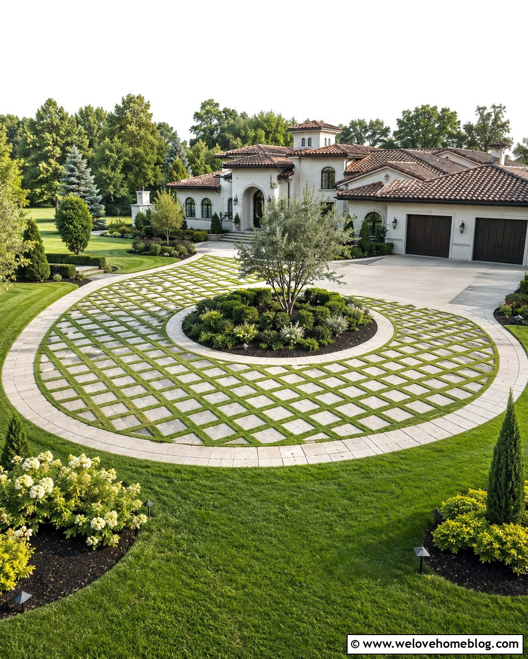 Circular Checkerboard Driveway With Grass - 20 Checkerboard Driveway Ideas