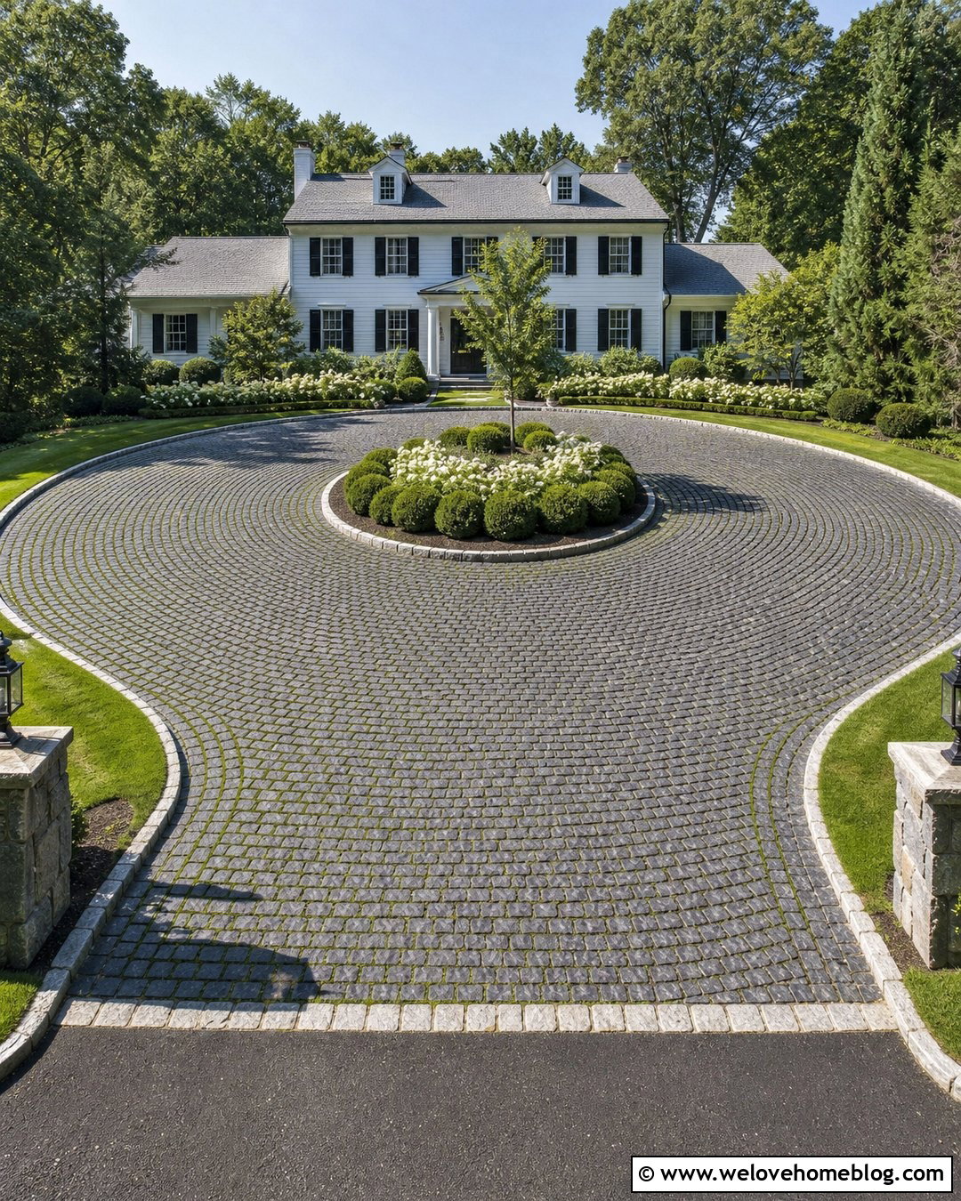 Circular Cobblestone Grass Driveway - 20 cobblestone grass driveway ideas