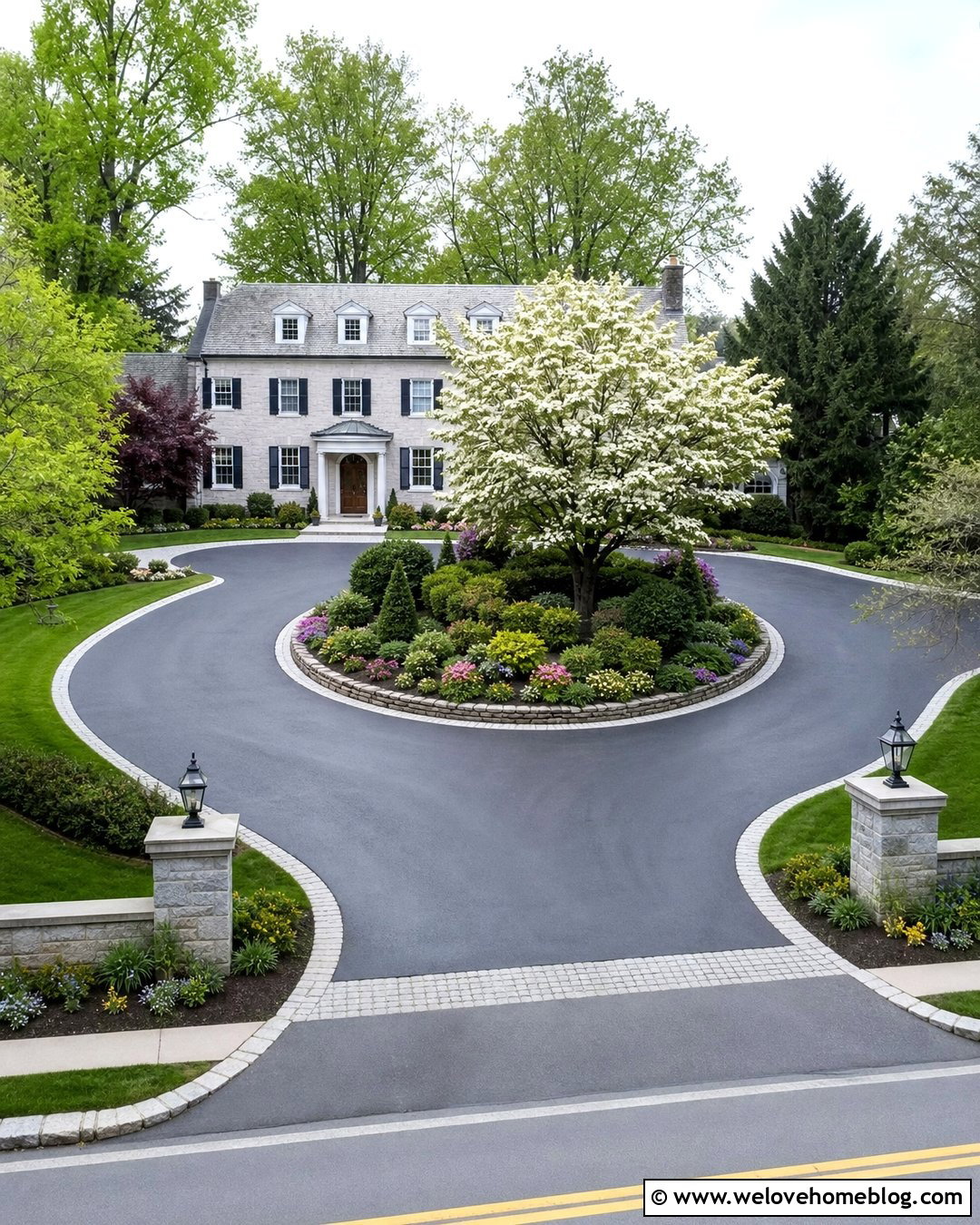 Circular Driveway With A Center Island Garden - 40 landscaping along driveway ideas