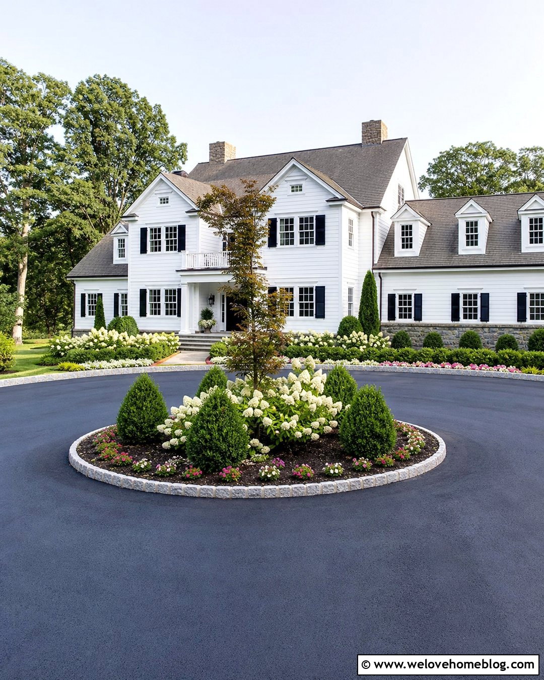 Circular Driveway With Hydrangea Island - 25 Flower Driveway Ideas