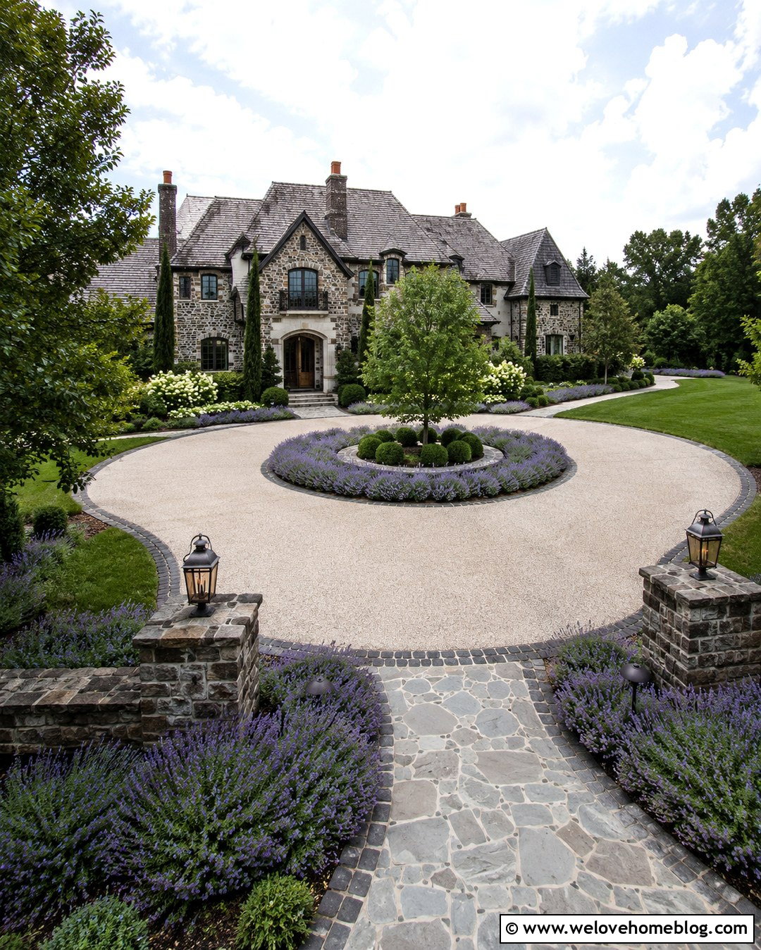 Circular Driveway With Lavender Border - 20 lavender driveway border ideas