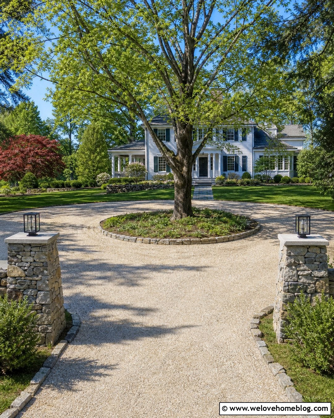 Circular Gravel Country Driveway With A Tree Island - 30 country driveway ideas