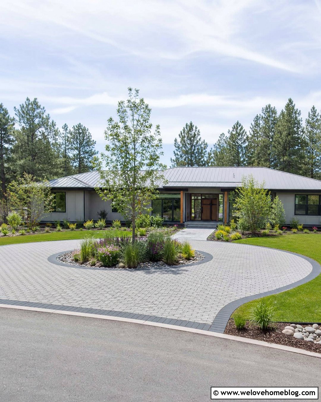 Circular Paver Driveway With A Rain Garden - 20 landscape circular driveway ideas