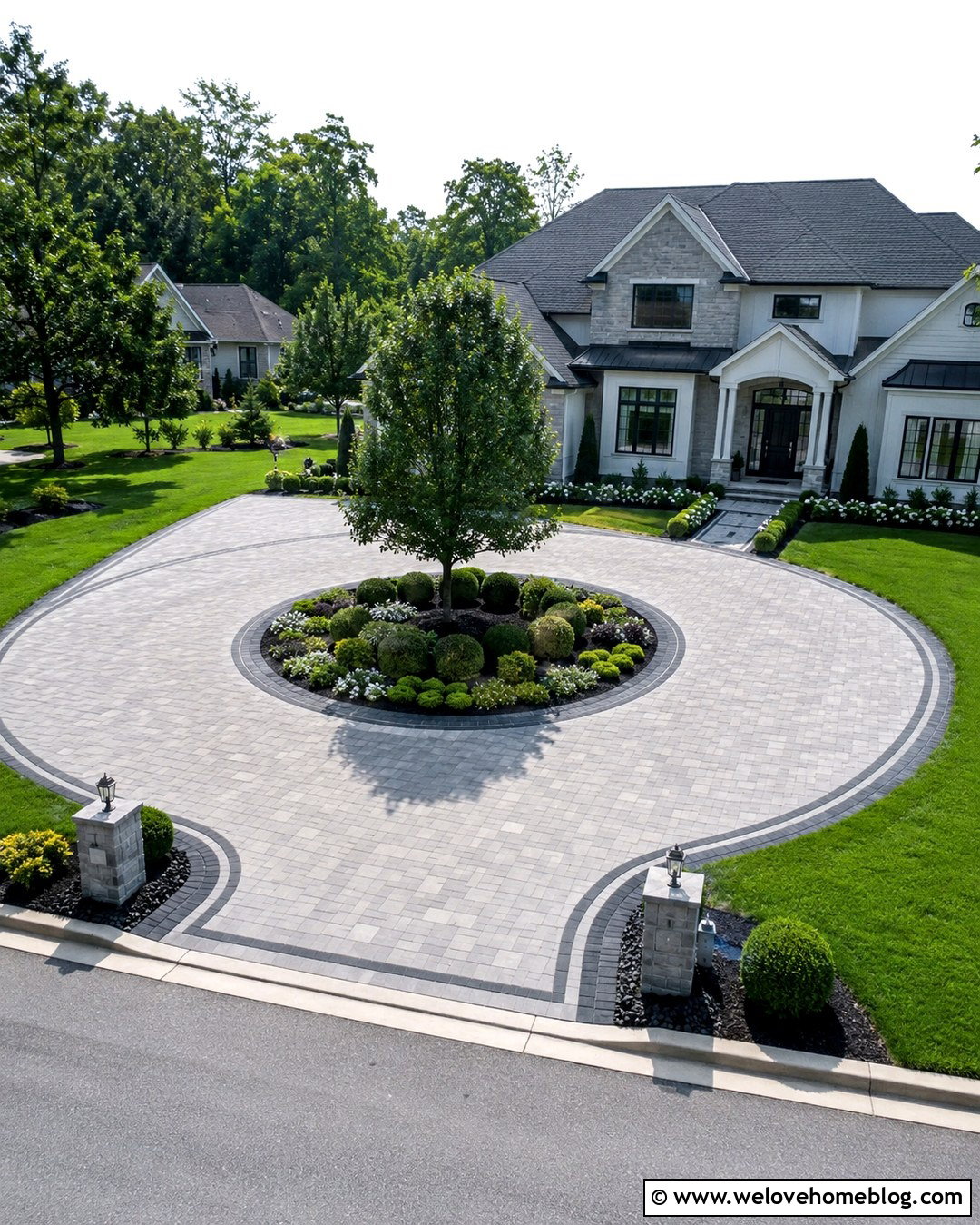 Circular Paver Driveway With Garden Island - 20 Outdoor Driveway Ideas