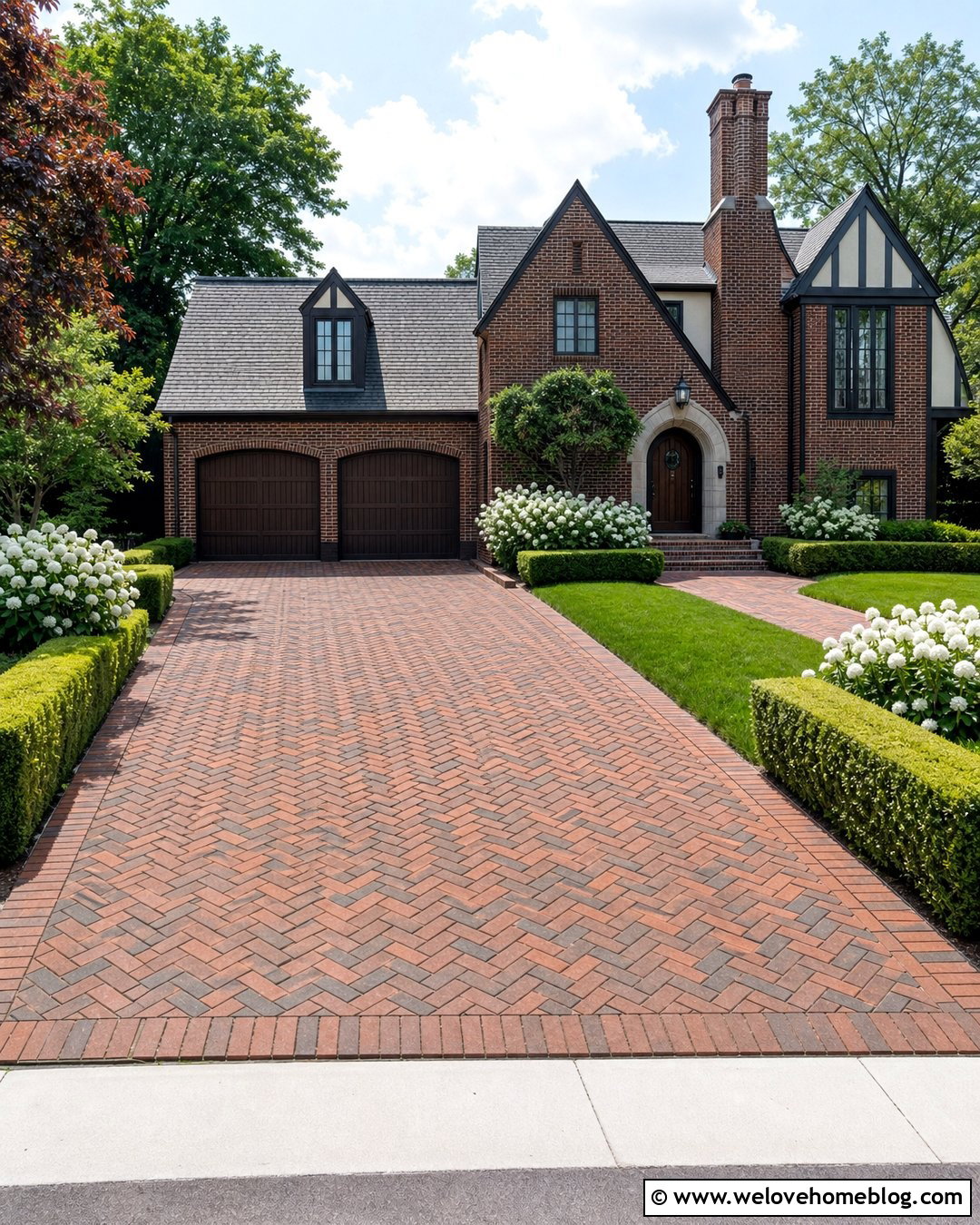 20 Driveway Surfaces Ideas for Durable, Stylish Curb Appeal
