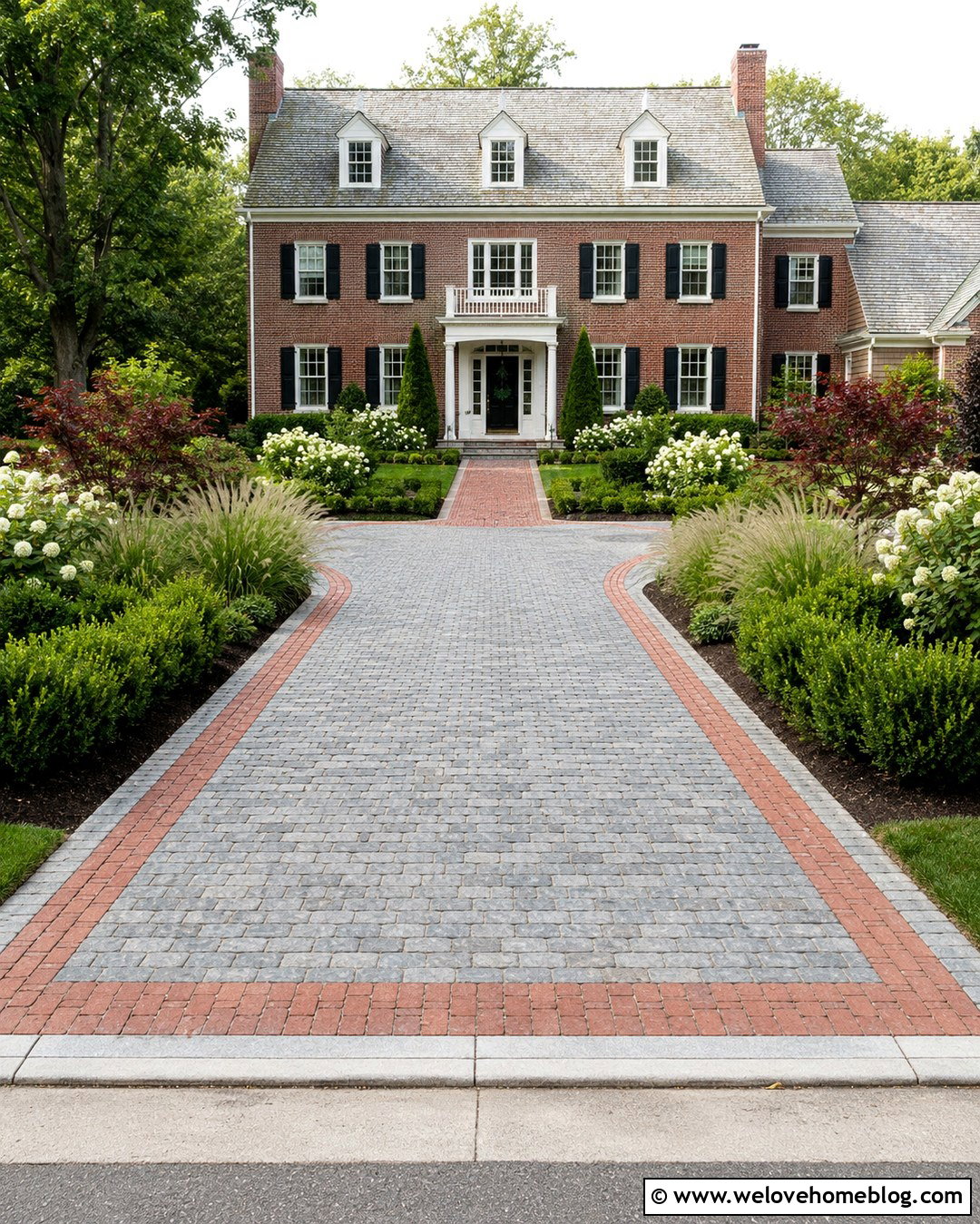 Cobblestone Driveway With Brick Garden Borders - 20 Cobblestone Driveway In Garden Ideas