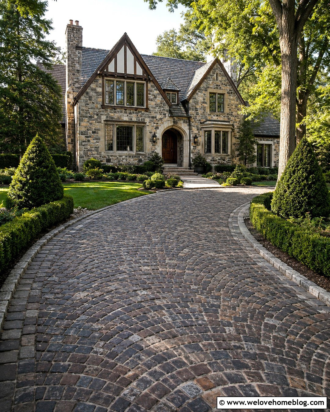 Cobblestone Driveway With Formal Landscaping - 20 front driveway design ideas