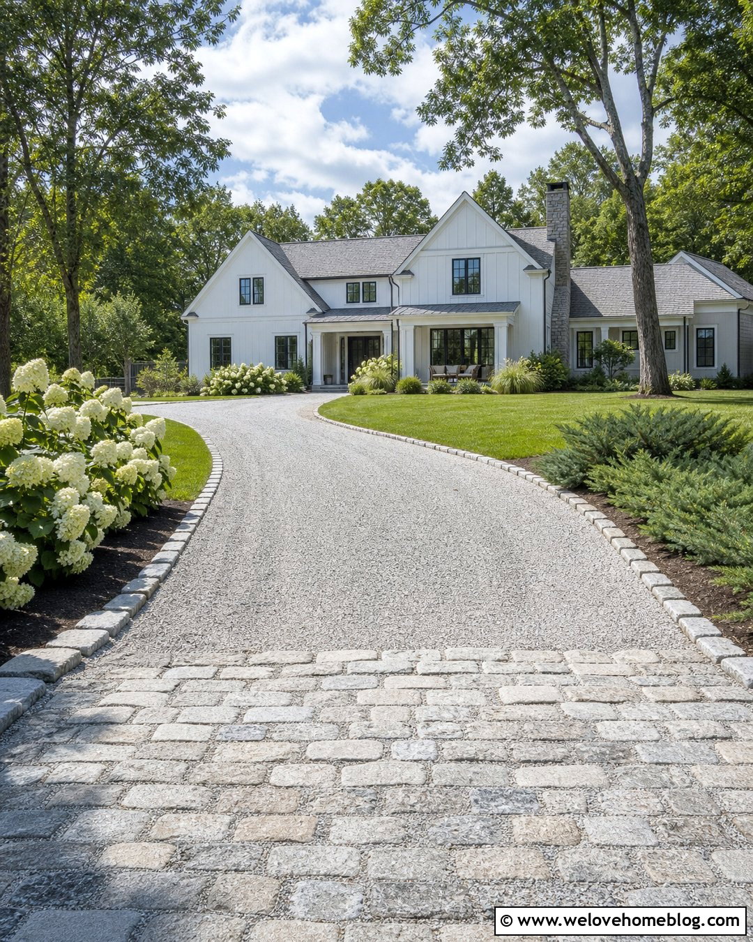 Cobblestone Edge With Gravel Driveway - 20 Driveway Edge Ideas