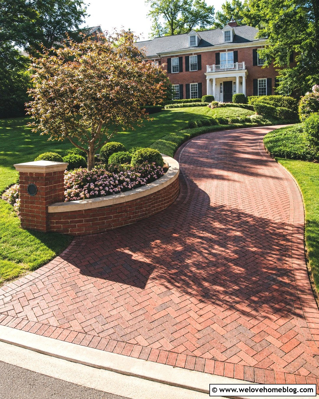 Corner Planter At the Driveway Entrance - 20 Planter For Sloped Driveway Ideas