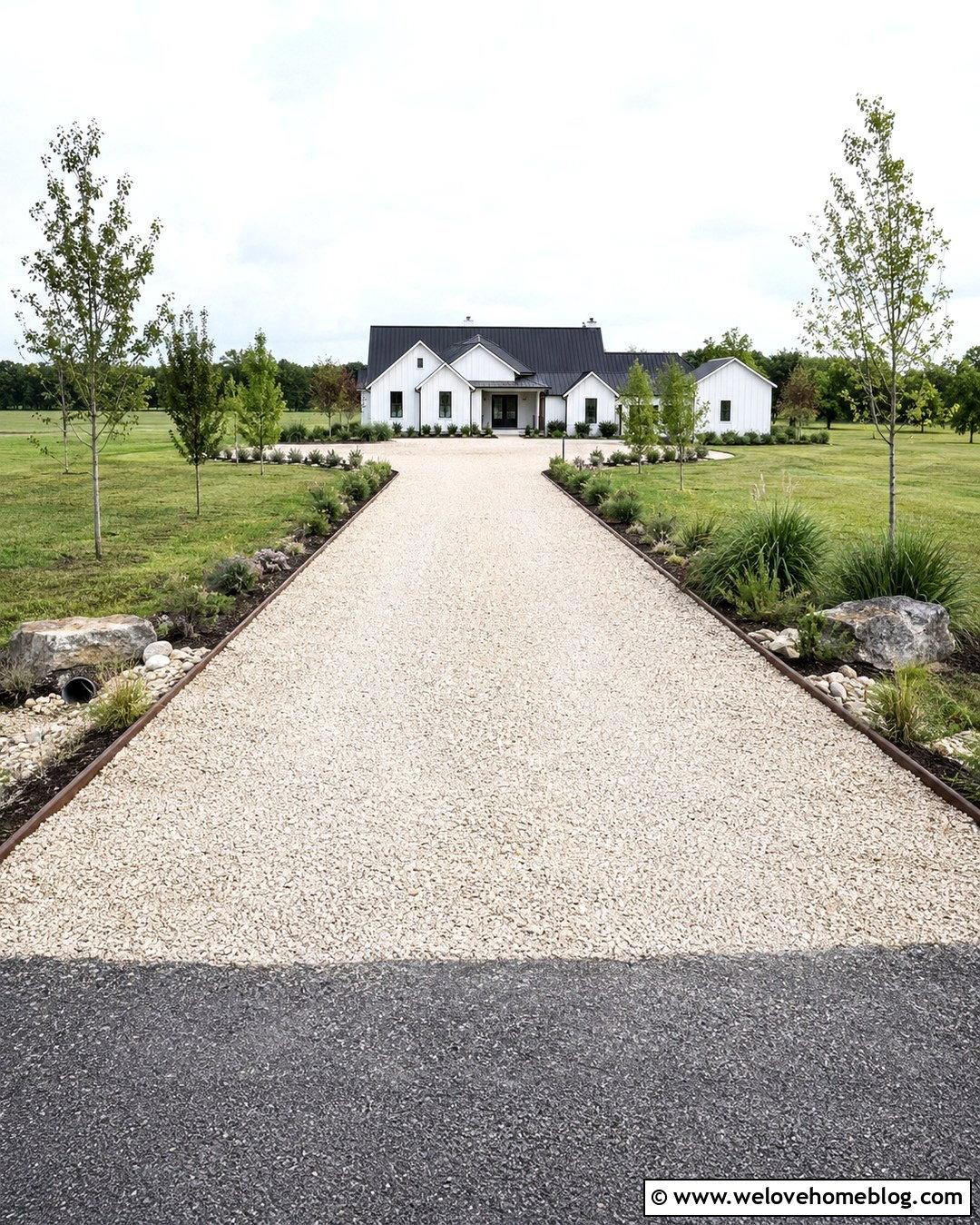 20 Acreage Driveway Ideas for a Grand, Welcoming Entrance