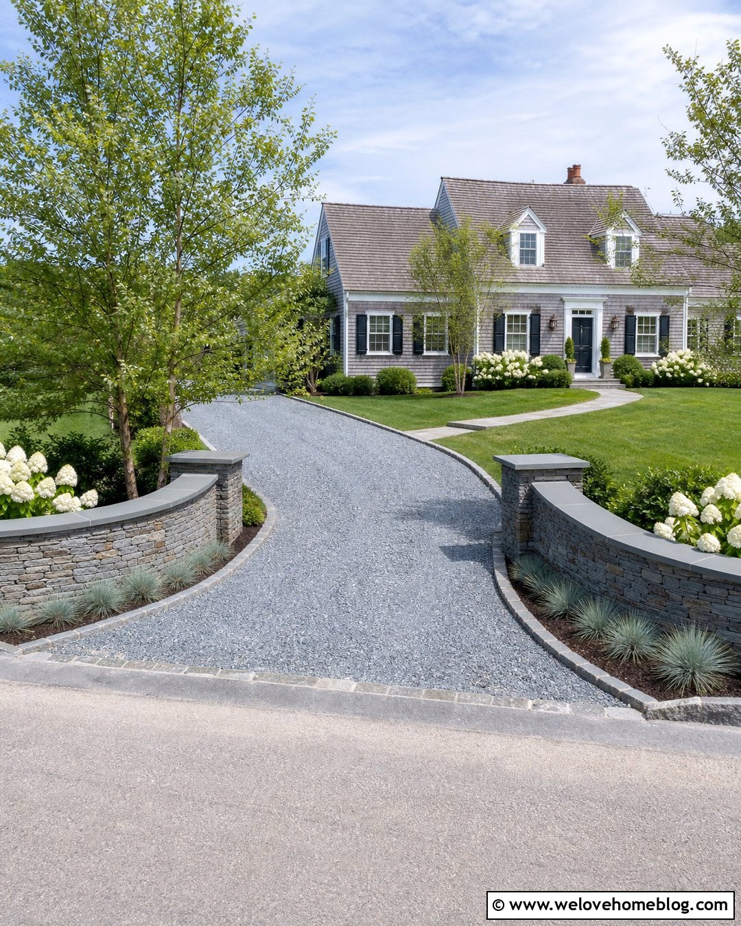 Curved Bluestone Wall With Gravel Driveway - 20 Curved Stone Wall Driveway Entrance Ideas