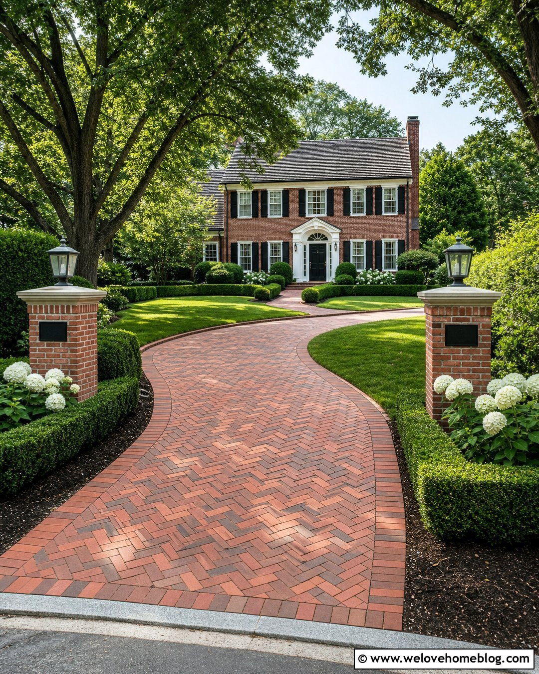 Curved Brick Driveway For A Colonial House - 35 Curved Driveway Ideas