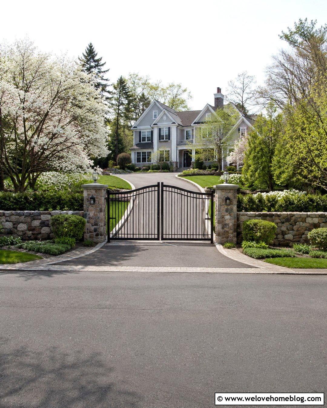 Curved Double Swing Driveway Gate - 20 Driveway Gate For Homes Ideas