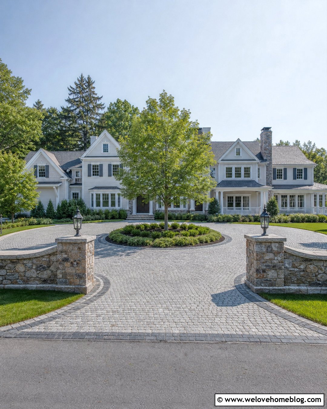20 Curved Stone Wall Driveway Entrance Ideas: Grand Entry Style