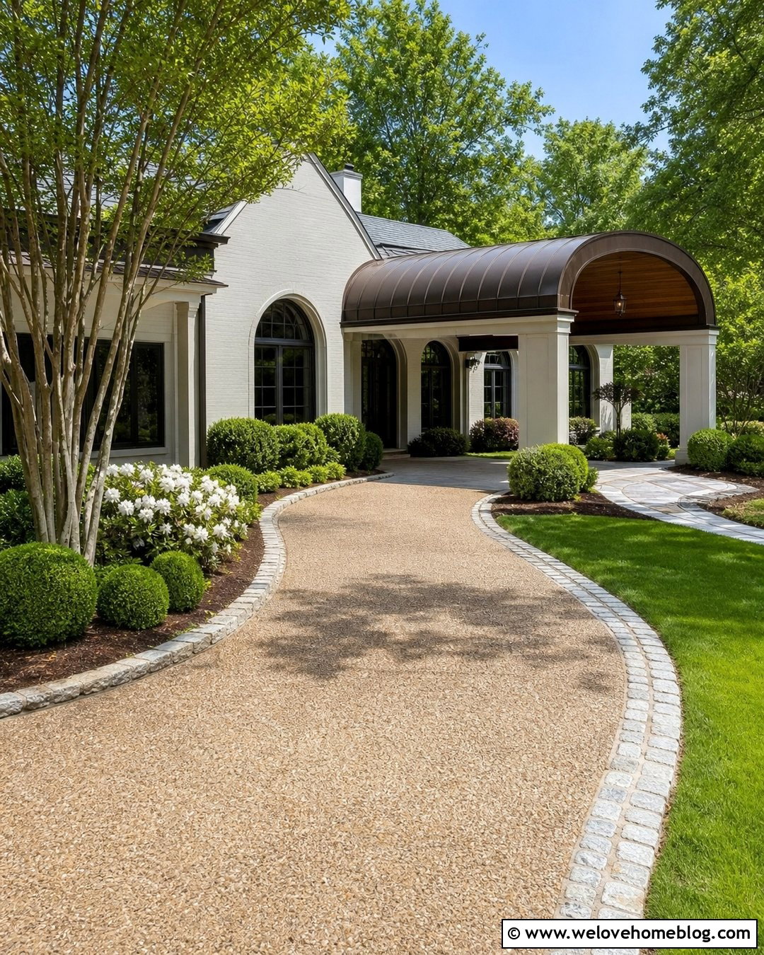 Curved Roof Driveway Overhang - 20 Driveway Overhang Ideas