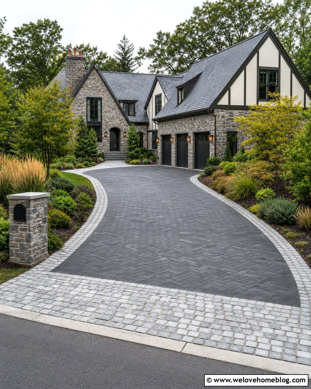 Dark Grey Paver Driveway With Cobblestone Apron - 20 Dark Grey Pavers Driveway Ideas