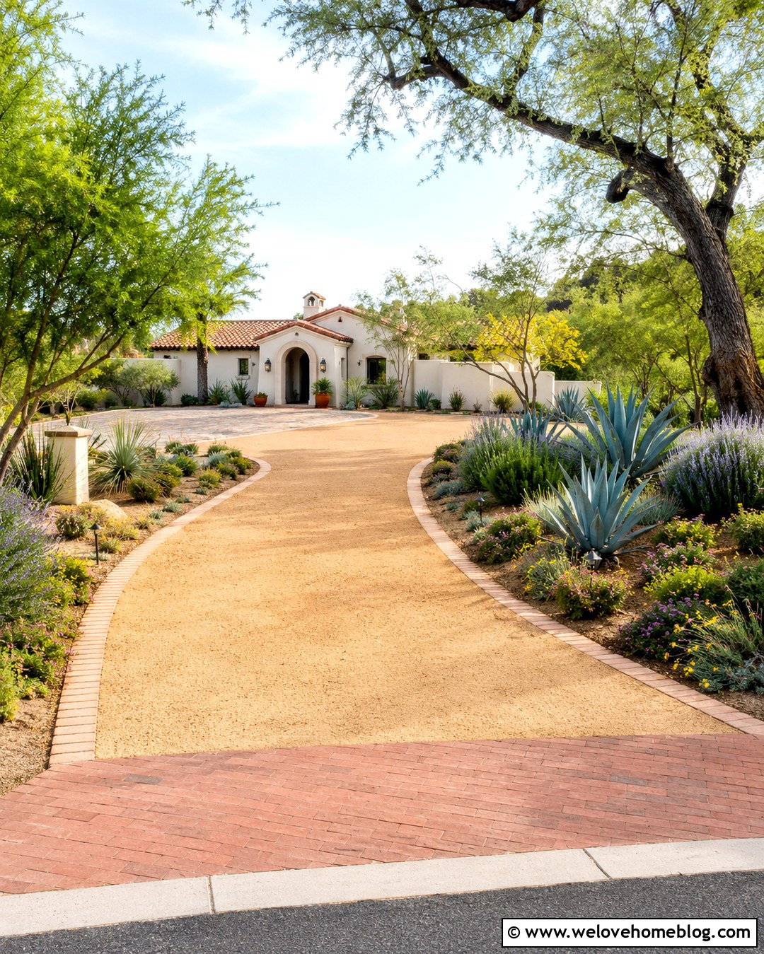 Decomposed Granite Spanish Driveway - 20 Spanish Style Driveway Ideas