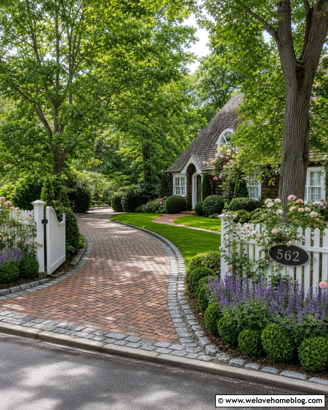 Driveway Address Sign With Decorative Fence - 25 Driveway Address Sign Ideas