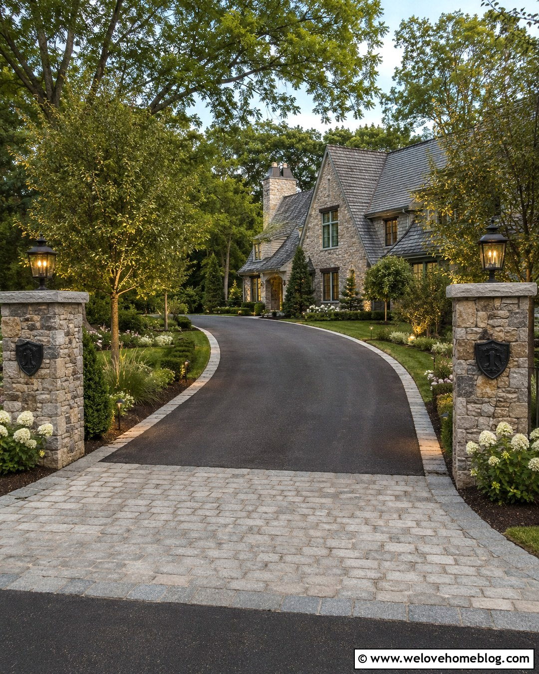 Driveway Entrance With Landscape Lighting - 20 Entrance Driveway Landscaping Ideas