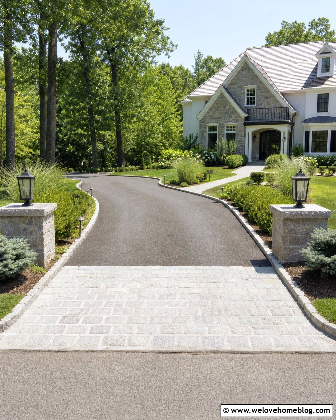 Driveway Entrance With Solar Lighting - 25 House Driveway Entrance Ideas