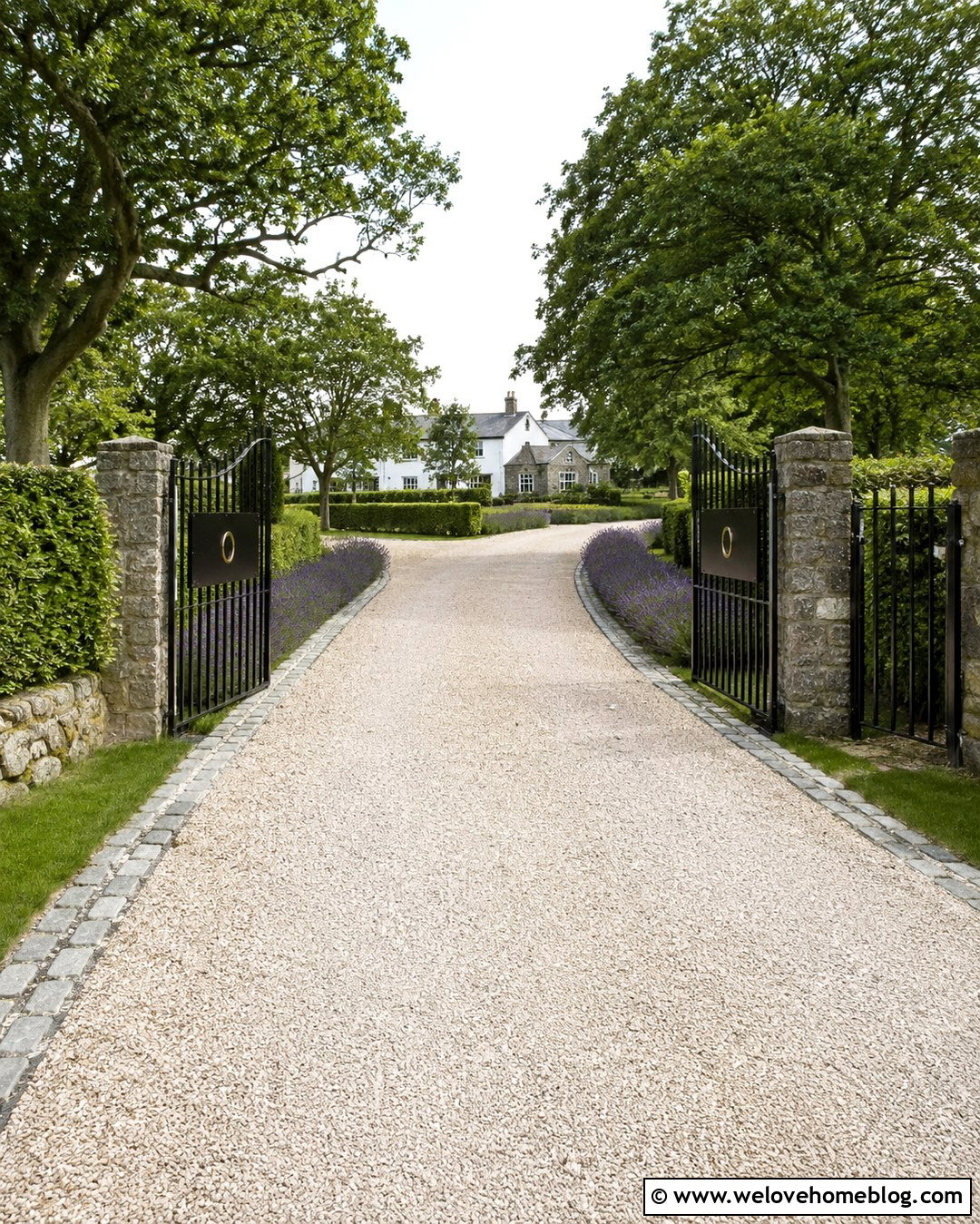 Driveway Gate With Visible Safety Signs - 20 driveway gate safety tips ideas