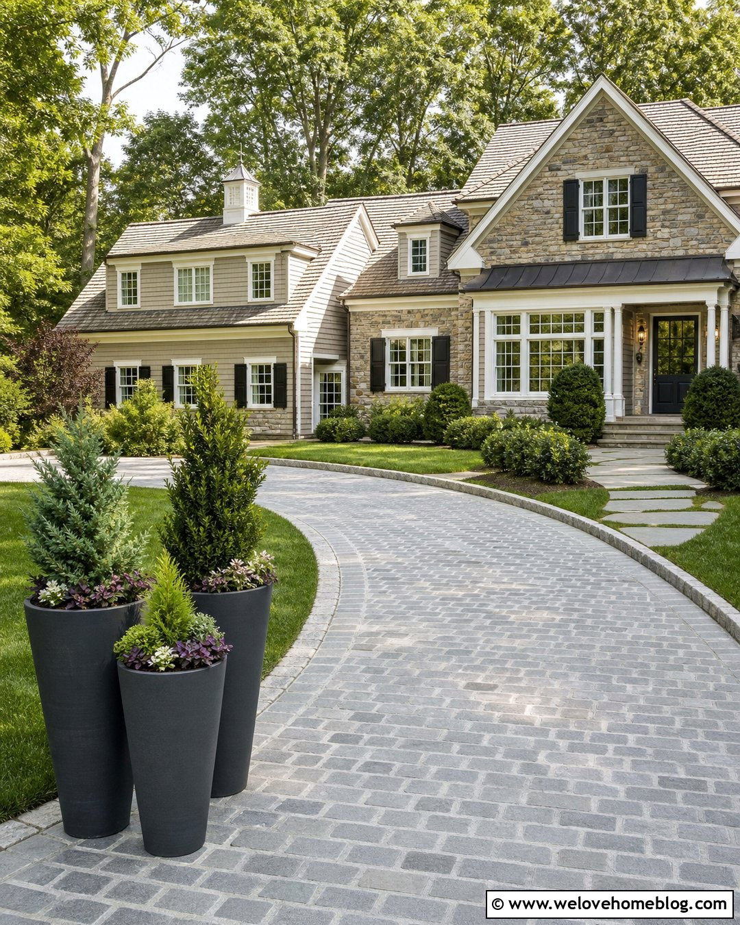 Driveway Planters With Evergreen Shrubs - 30 driveway planter ideas