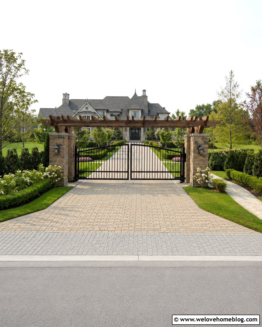Driveway Trellis With Double Gates - 20 Trellis Over Driveway Ideas