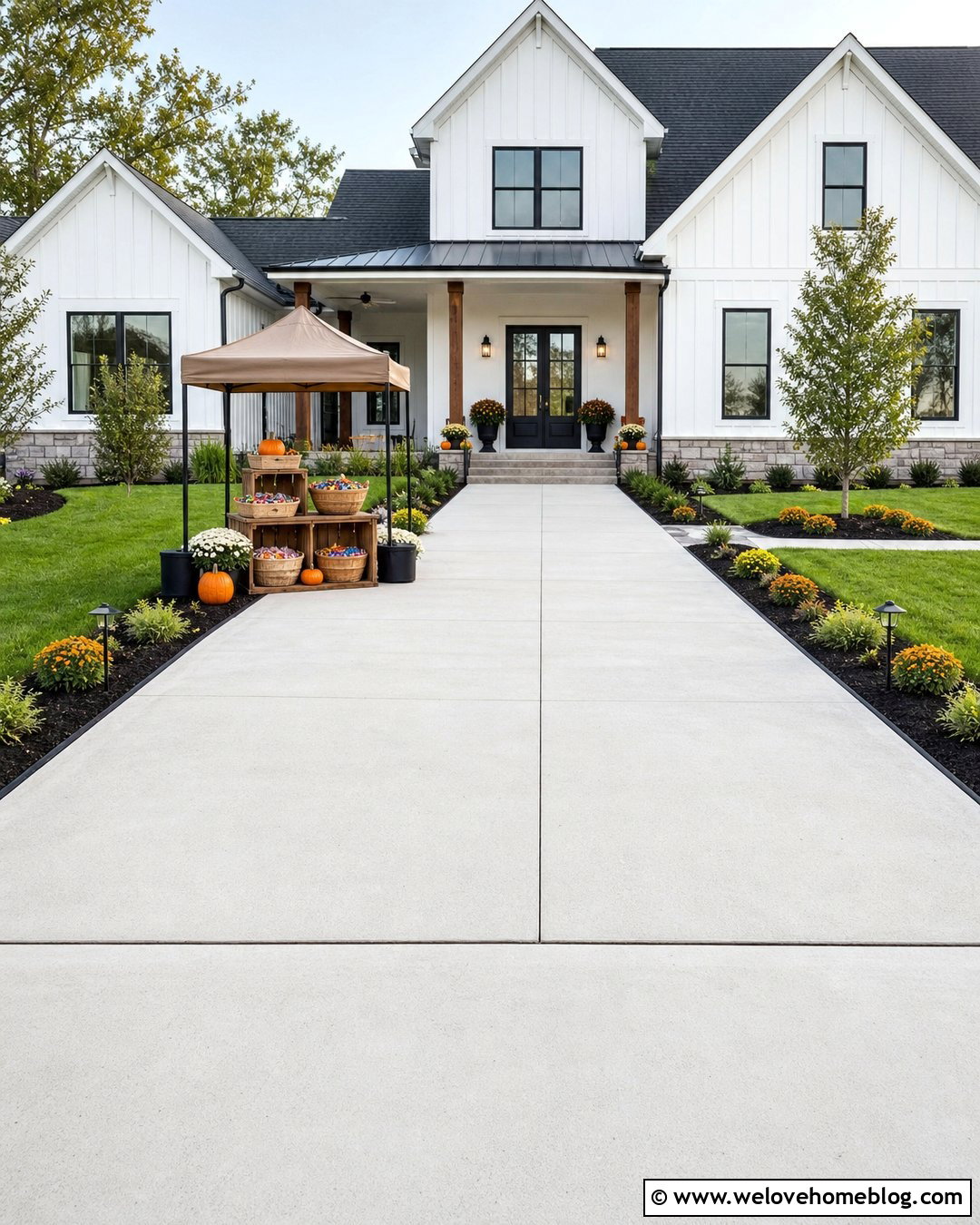 25 Trick or Treat Driveway Ideas for Spooky Family Fun