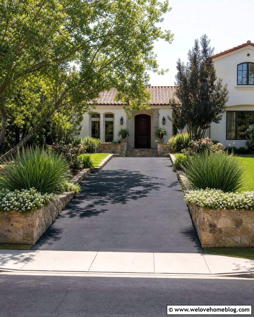 Driveway With Raised Planter Borders - 25 front yard landscaping with driveway ideas
