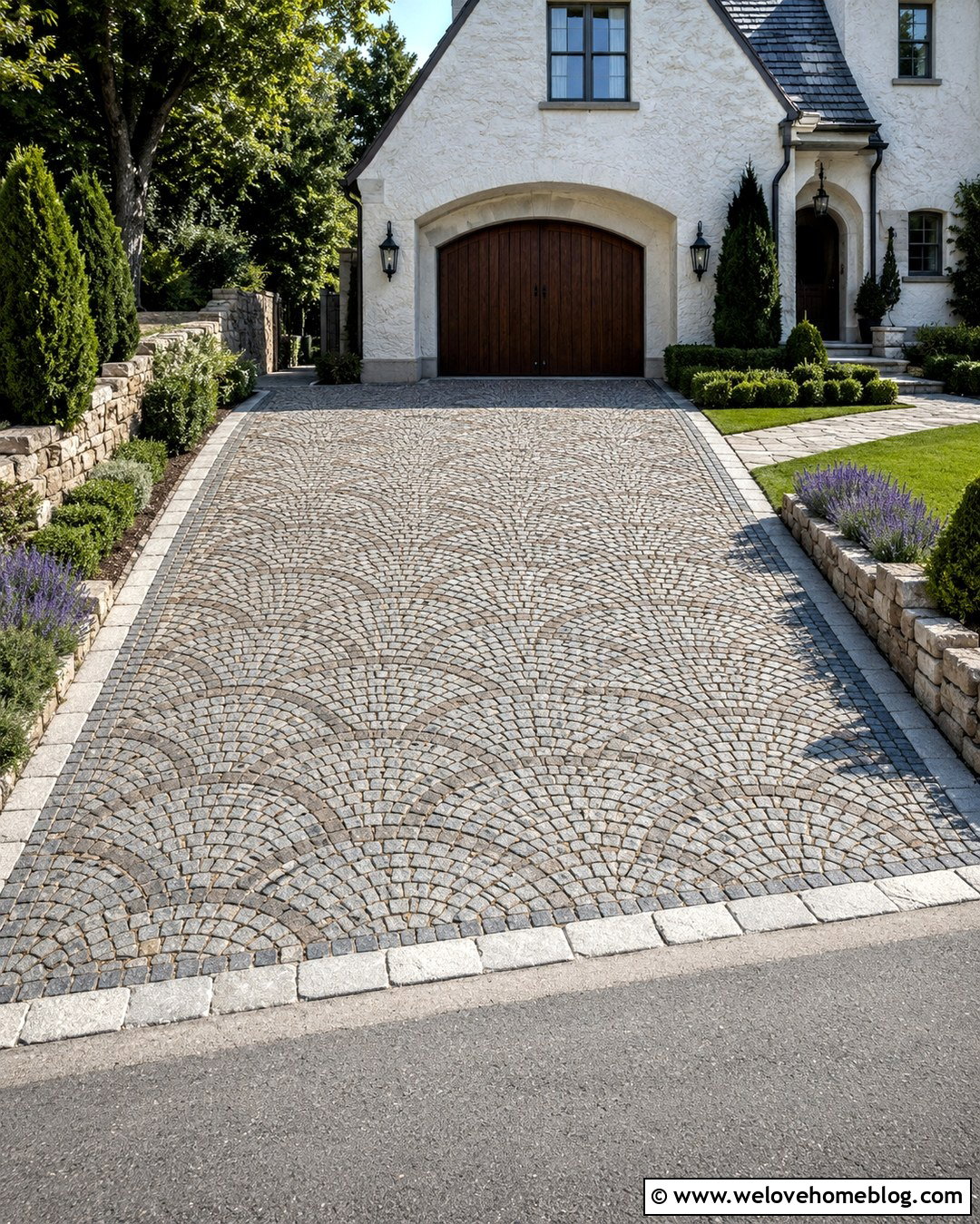 Fan Pattern Paving Stone Driveway - 20 Paving Stone Driveway Ideas