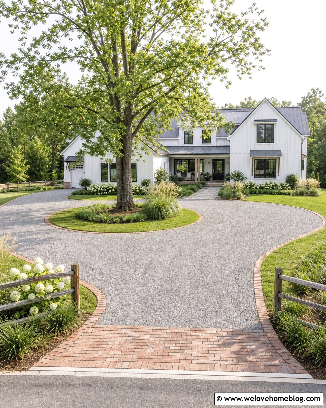 Farmhouse Circular Driveway With Split Rail Fence - 45 Circular Driveway Ideas