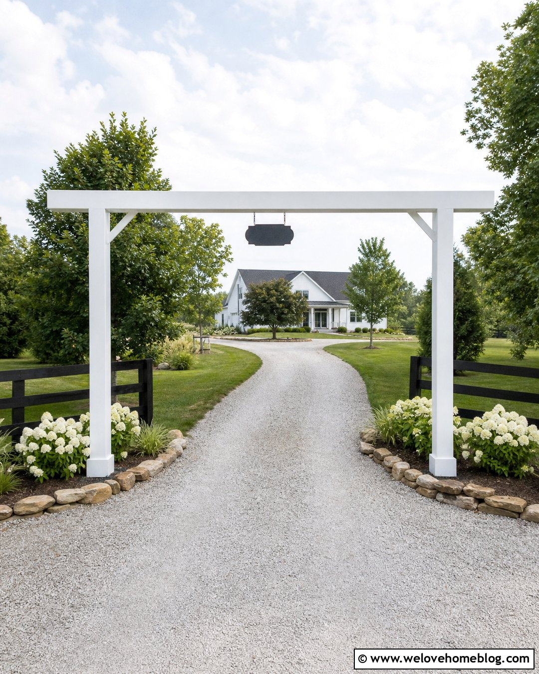 Farmhouse Driveway Entrance Posts