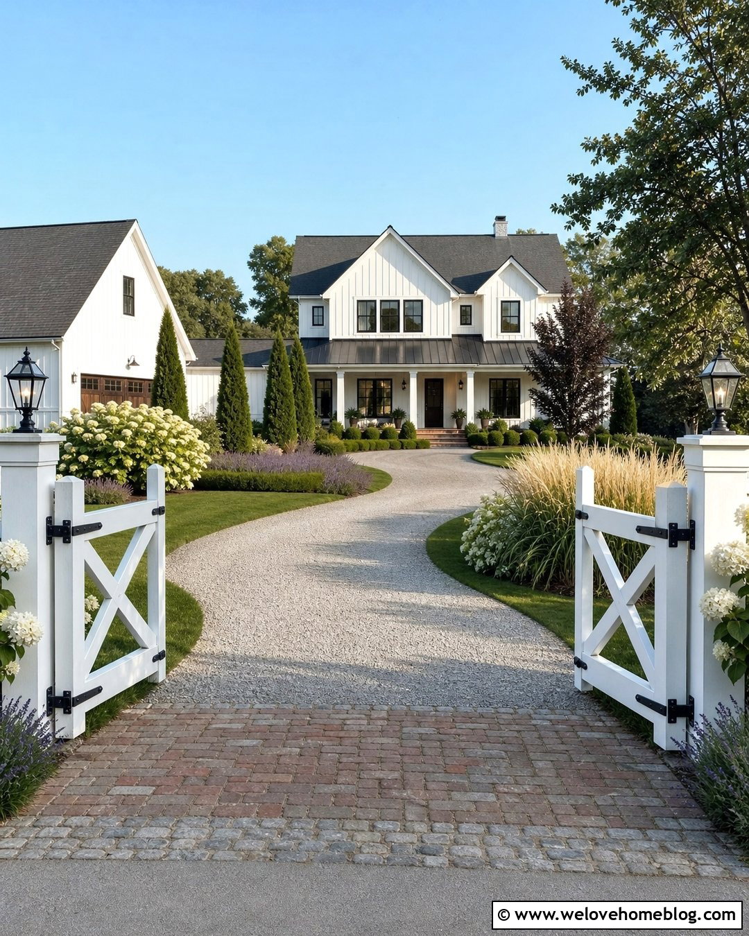 20 Driveway Entry Fence Ideas: Fresh Privacy and Curb Appeal