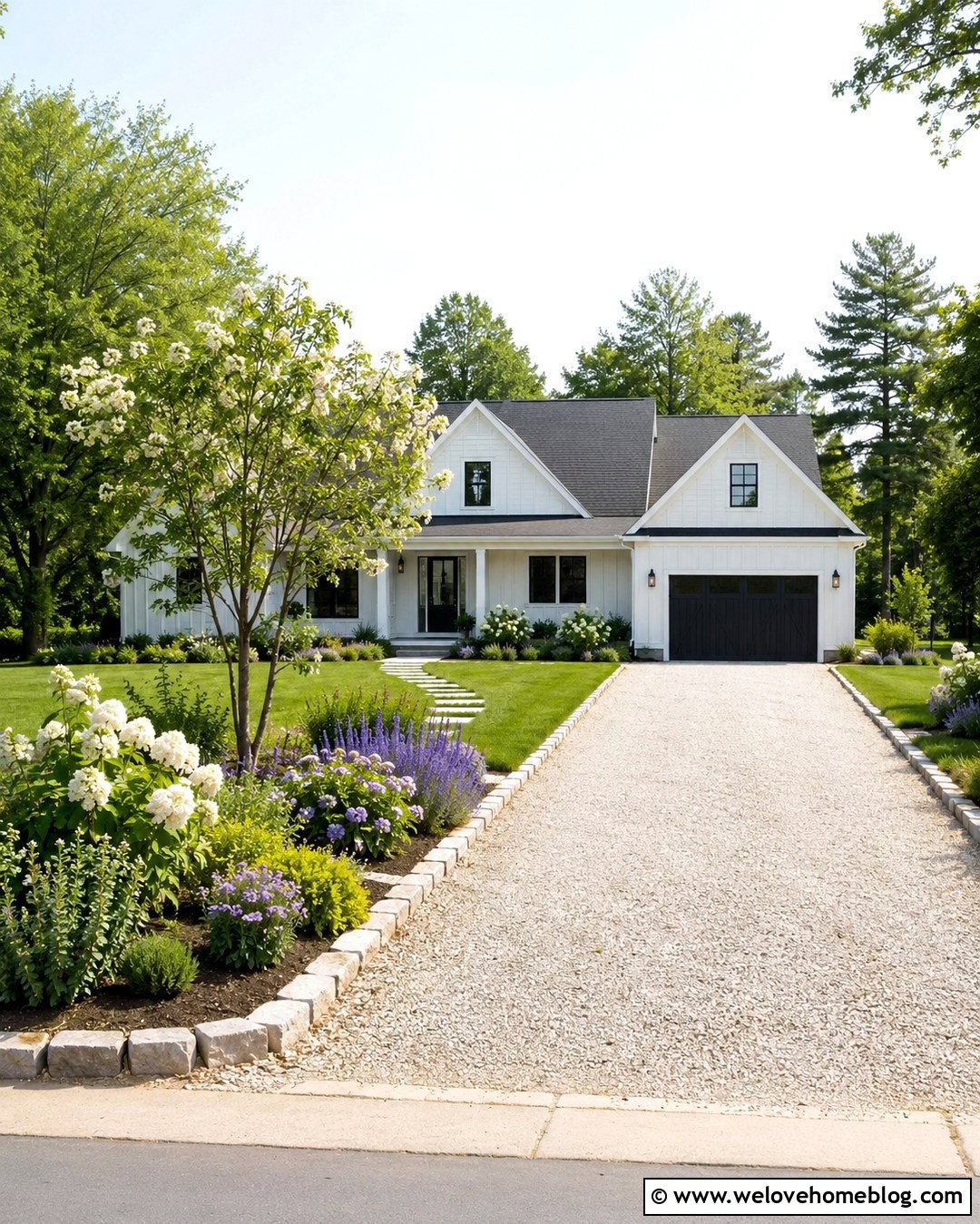 Farmhouse Driveway Garden Bed With Hydrangeas - 20 garden bed along driveway ideas