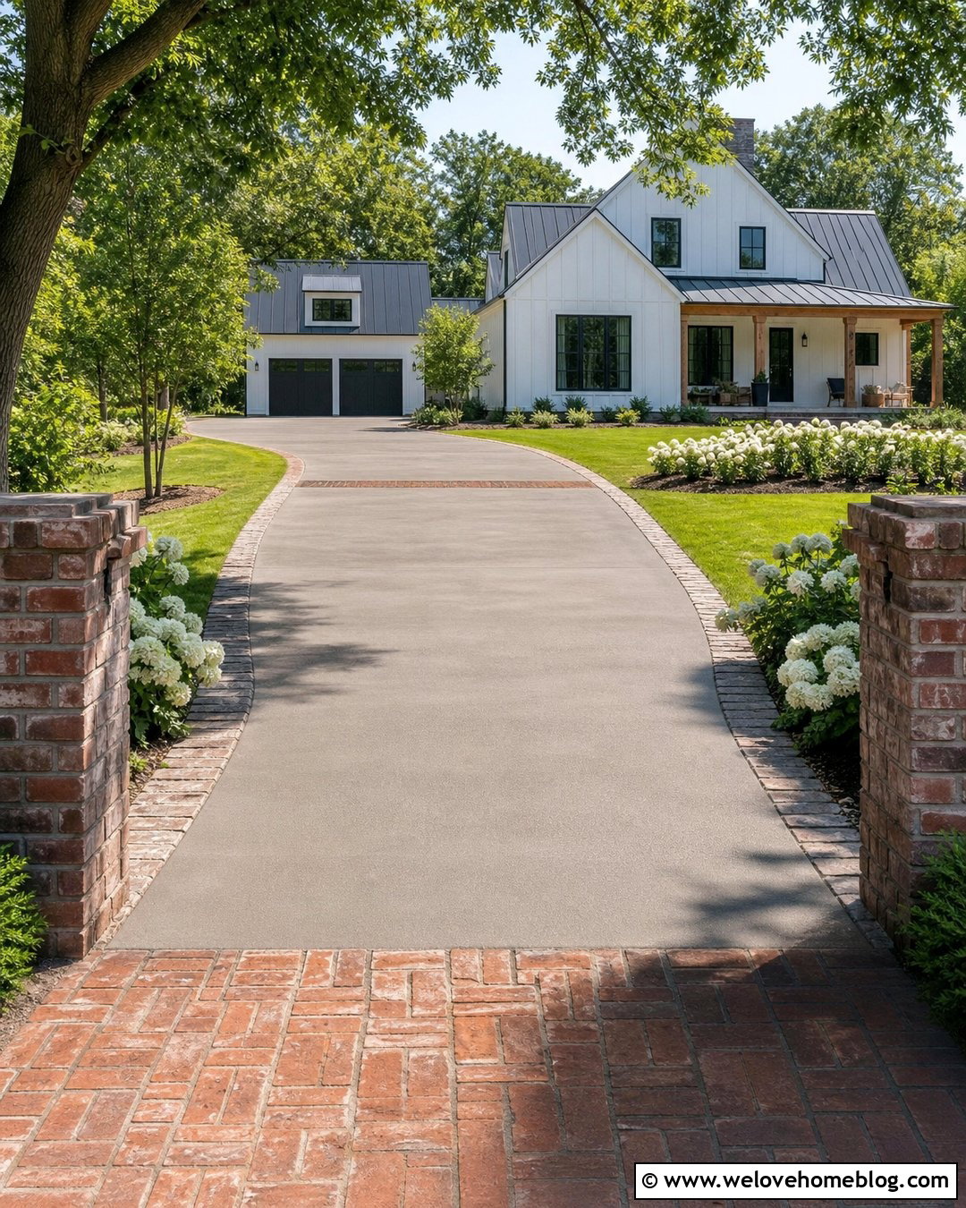 Farmhouse Driveway Paint With Brick Apron - 30 driveway paint ideas