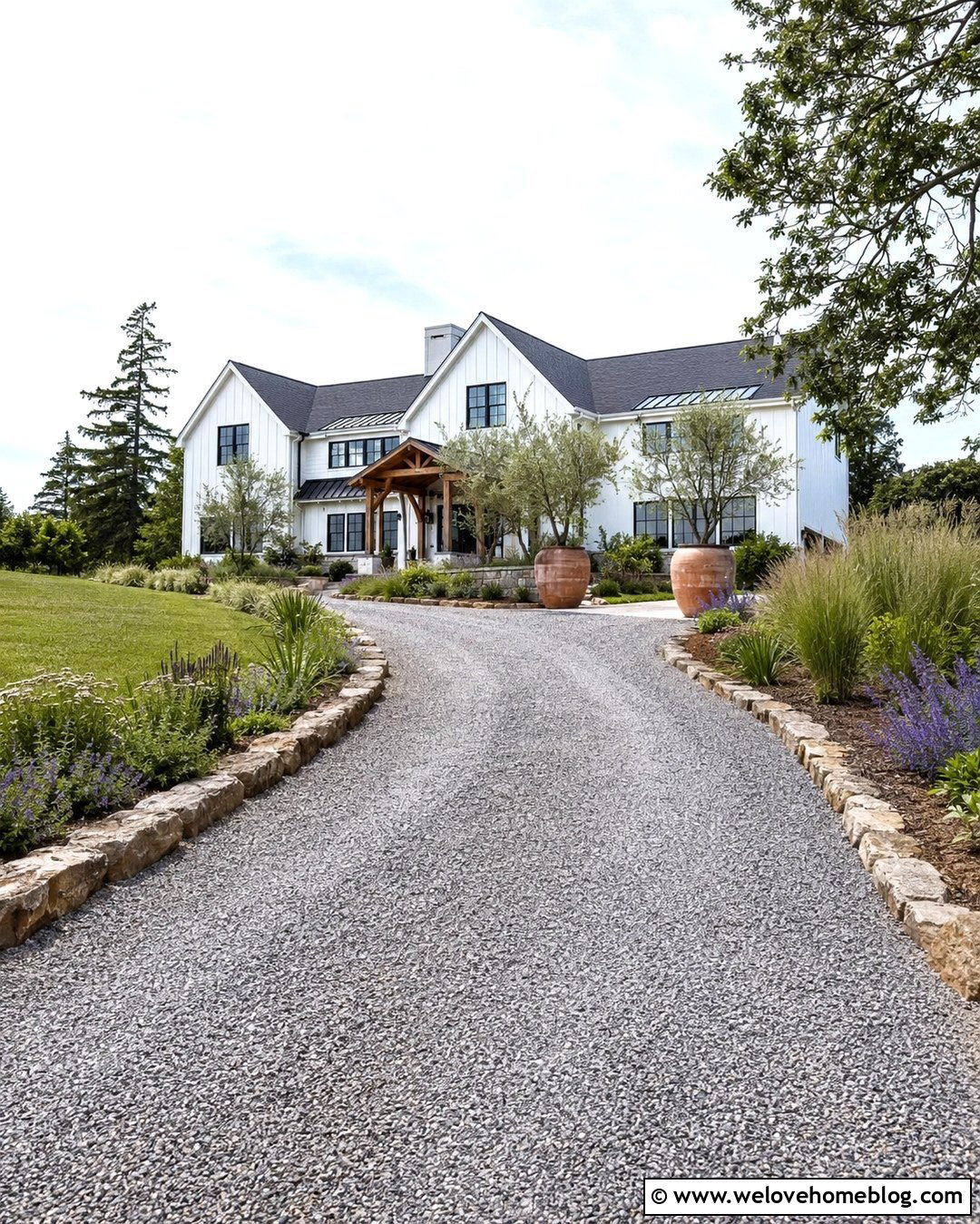 20 Driveway Pots Ideas for Effortless Seasonal Curb Appeal