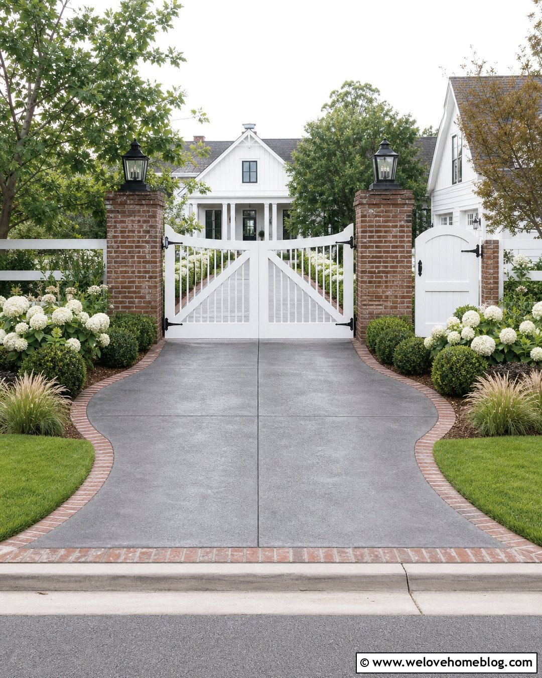 Farmhouse Driveway With Double Entrance Gates - 40 Farmhouse Driveway Entrance Ideas