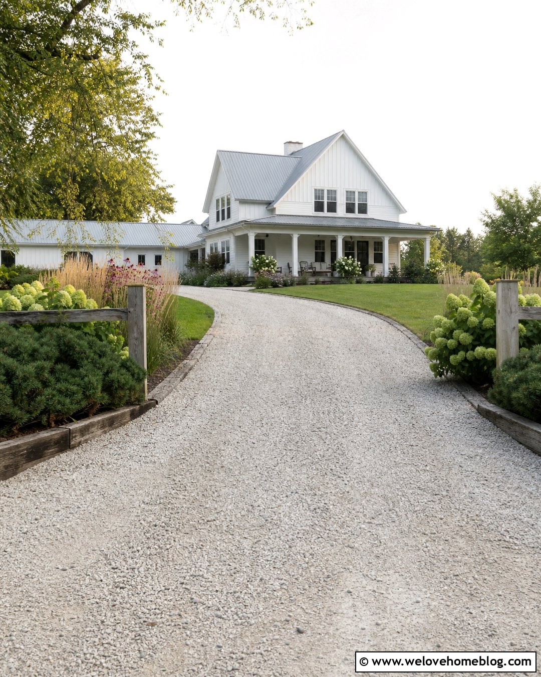 Farmhouse Driveway With Weathered Timber Edging - 20 timber driveway edging ideas