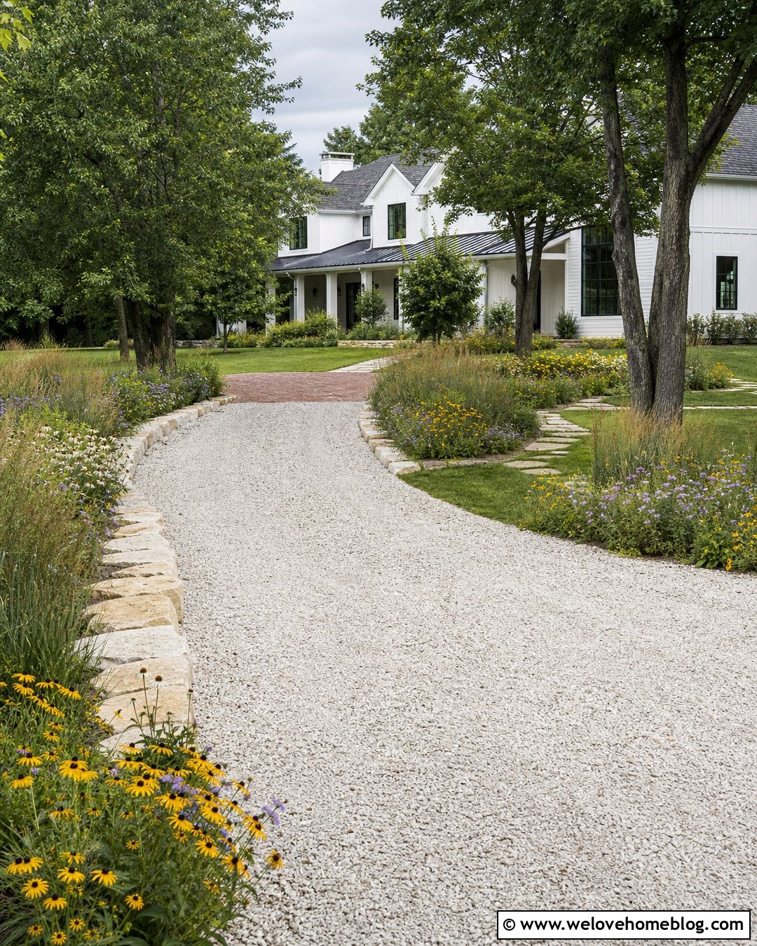 Farmhouse Gravel Driveway Berm - 20 driveway berm ideas