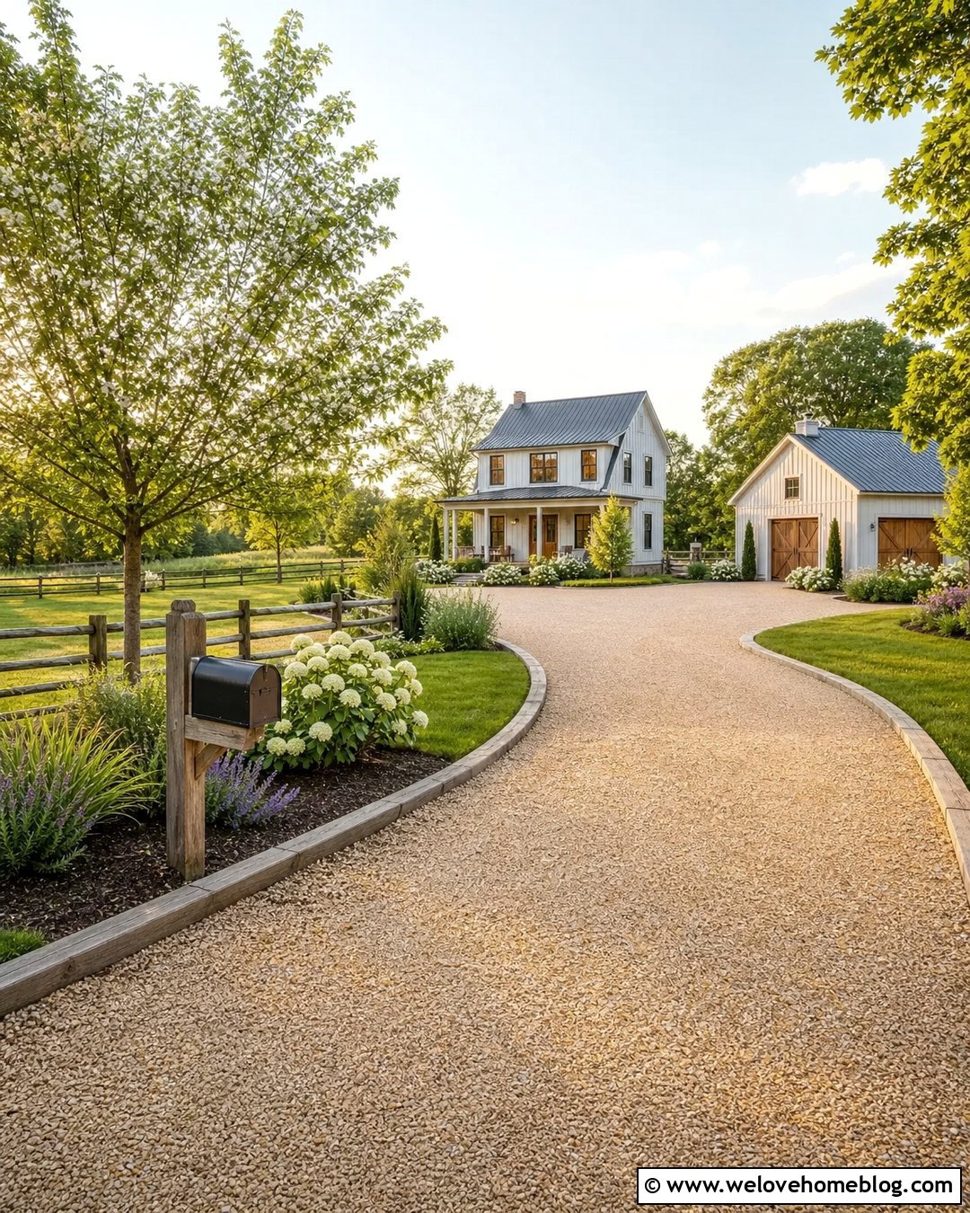 Farmhouse Gravel Driveway With Timber Edging - 20 Core Gravel Driveway Ideas