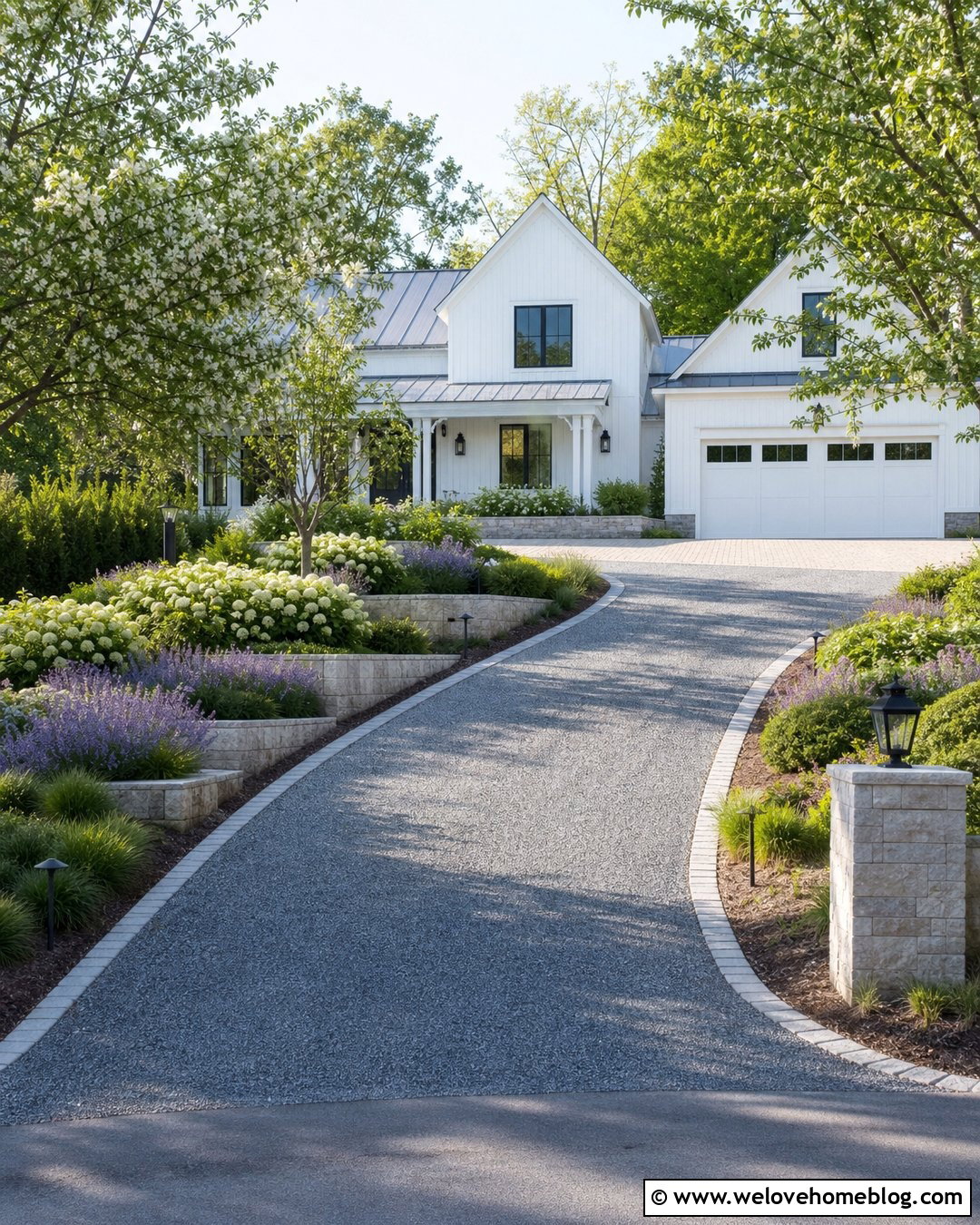 Farmhouse Terraced Driveway With Gravel And Limestone - 20 Terraced Driveways Ideas