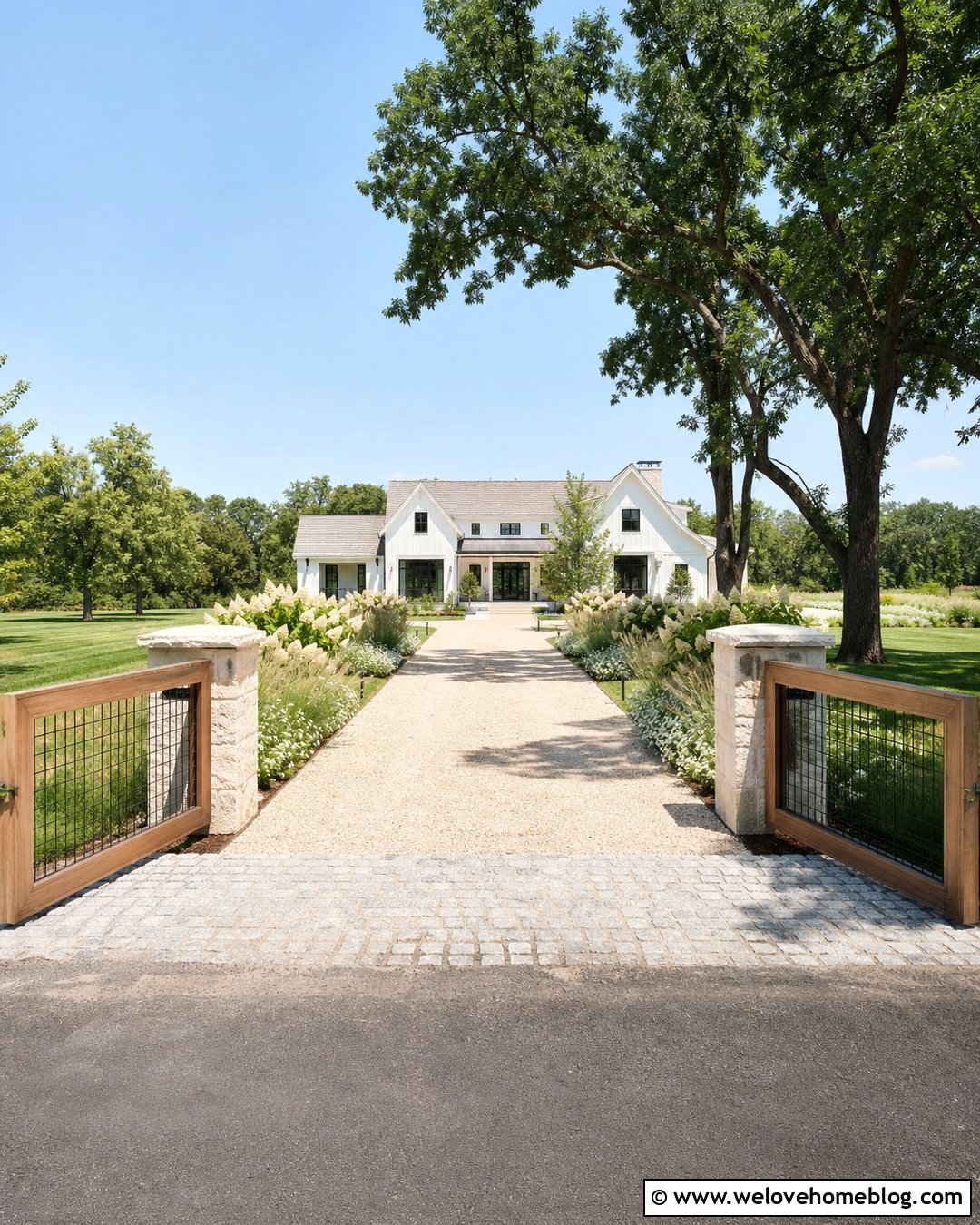 Farmhouse Wire Fence Crushed Stone Driveway Entrance - 20 Driveway Entrance Fence Ideas