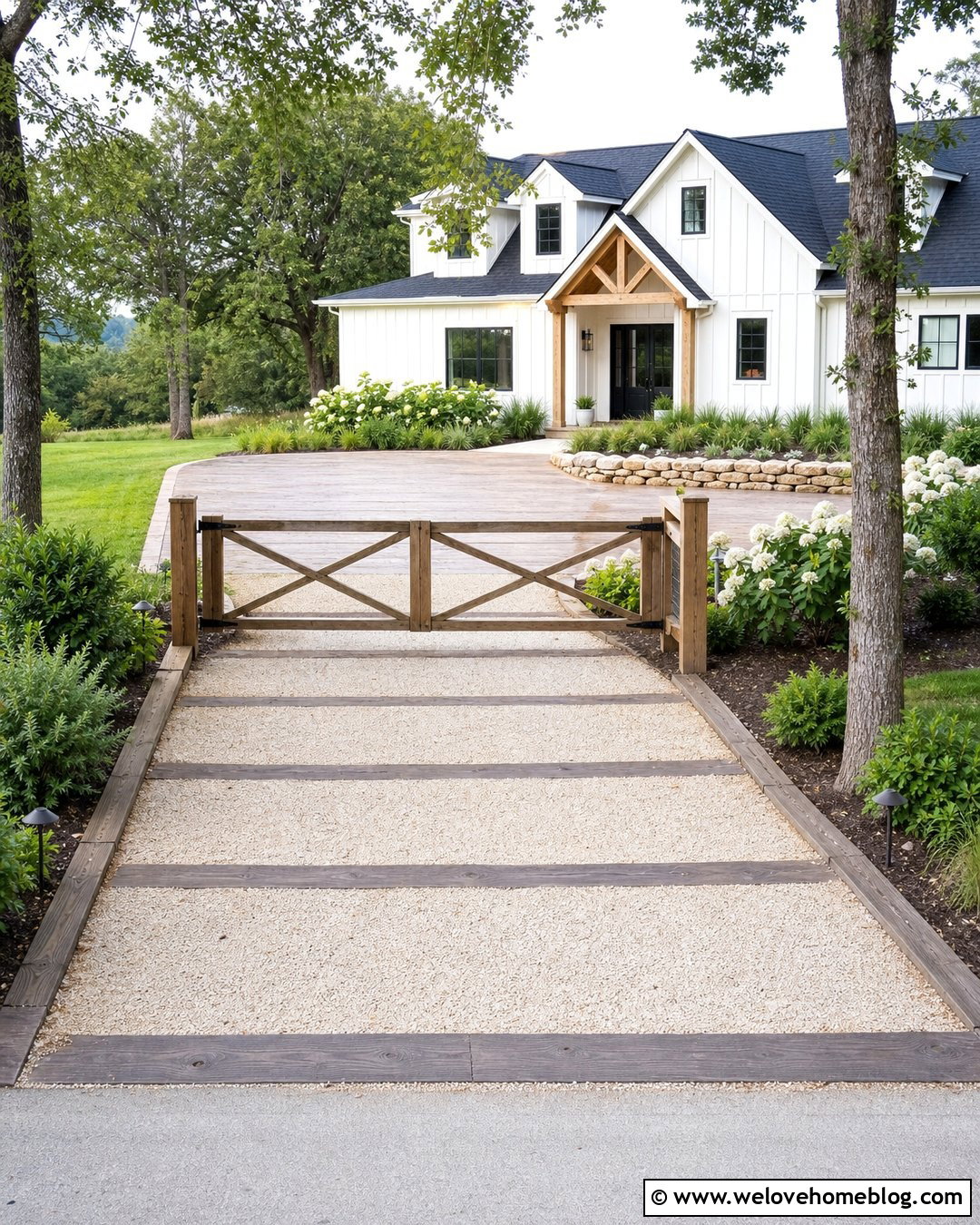 Farmhouse Wood Driveway - 25 Wood Driveway Ideas