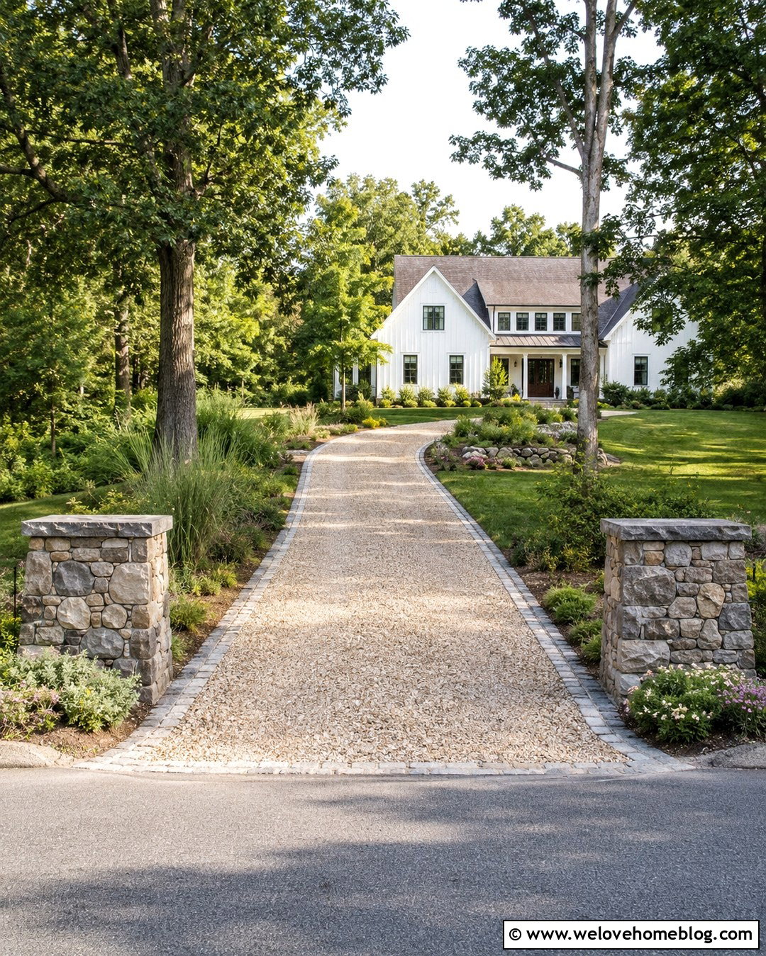 Fieldstone Entrance With A Gravel Driveway - 20 Stone And Brick Driveway Entrance Ideas